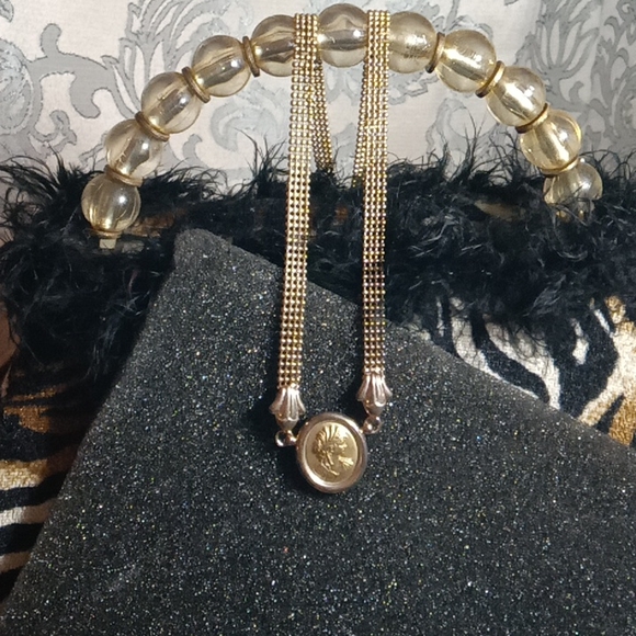 NWOT Cameo necklace - Picture 2 of 8